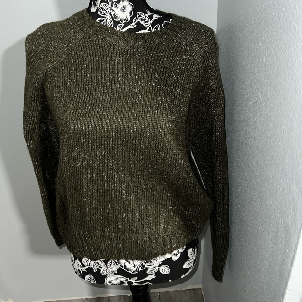 Old Navy sweater